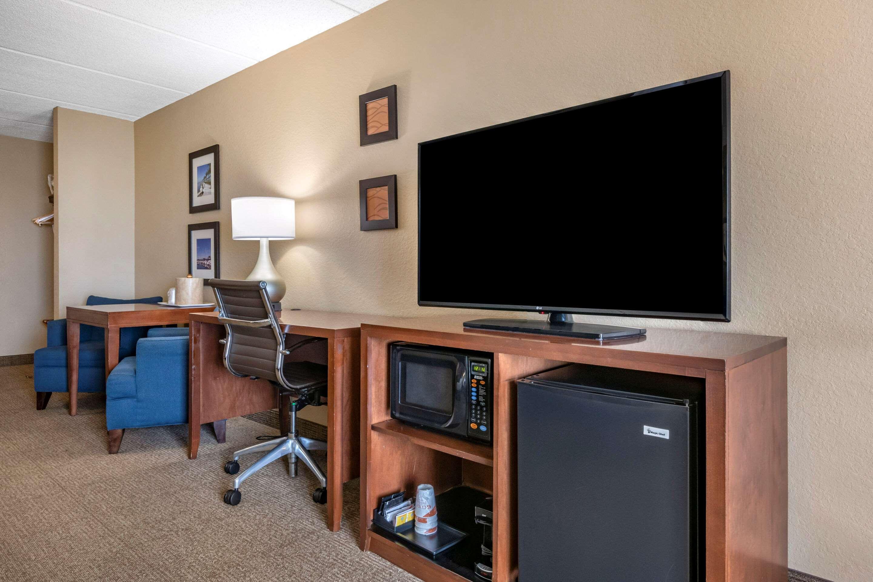 Comfort Inn & Suites Orlando North Sanford Extérieur photo