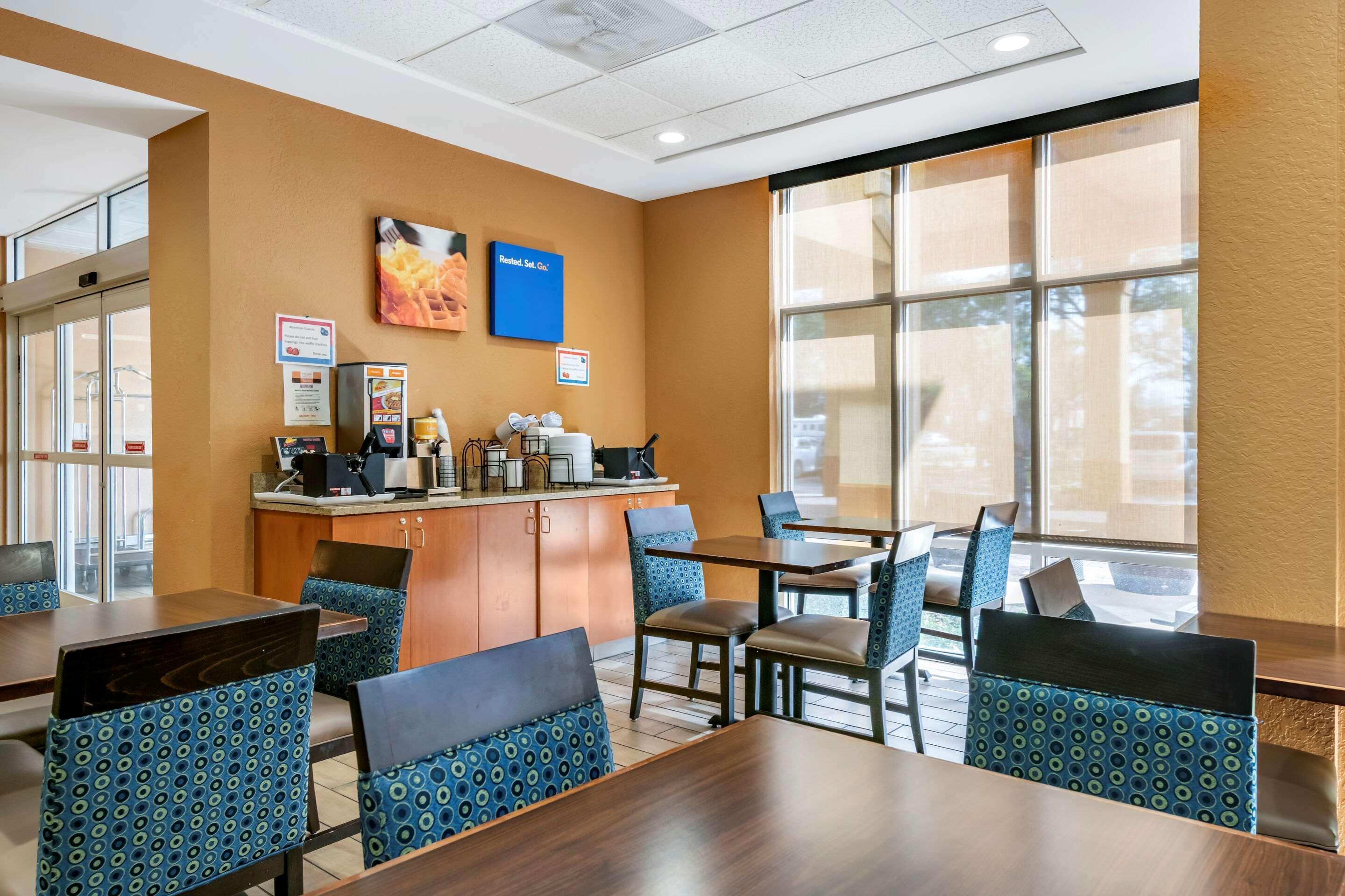 Comfort Inn & Suites Orlando North Sanford Extérieur photo