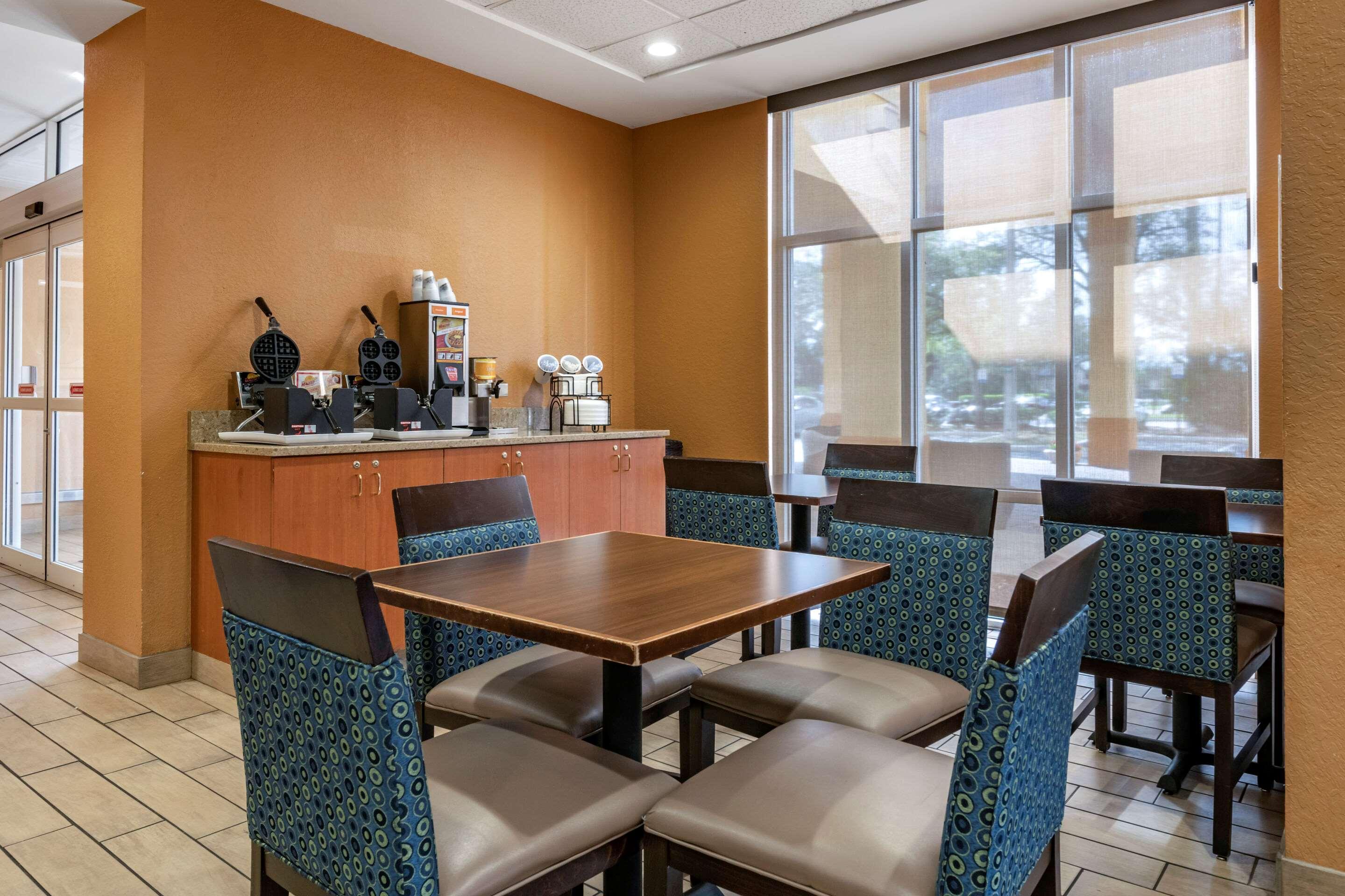 Comfort Inn & Suites Orlando North Sanford Extérieur photo